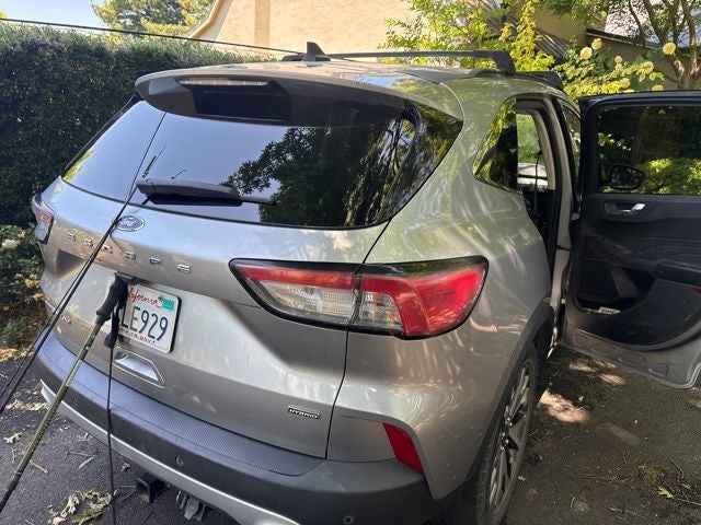 2022 Ford Escape Hybrid Titanium