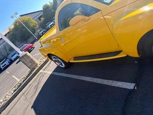 2004 Chevrolet SSR Base