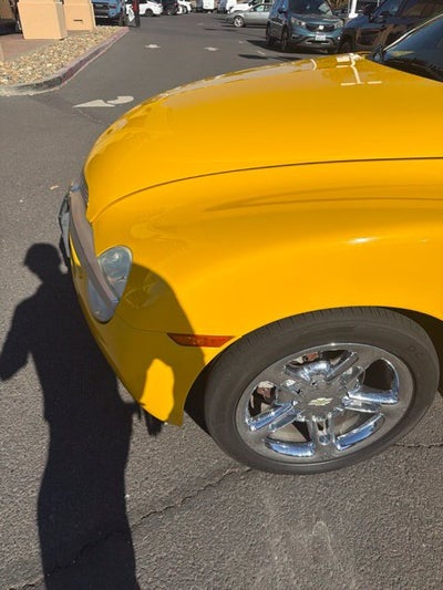 2004 Chevrolet SSR Base