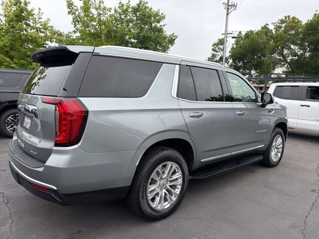 2023 GMC Yukon SLT w/ Captain Chairs