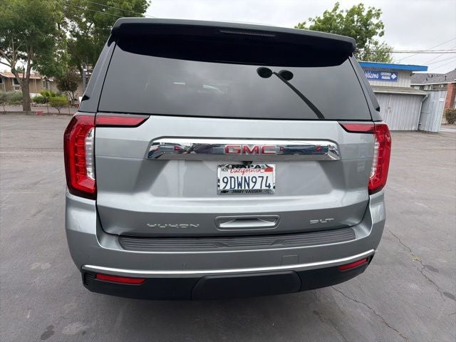 2023 GMC Yukon SLT w/ Captain Chairs