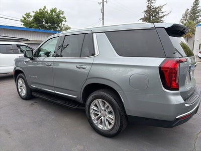 2023 GMC Yukon SLT w/ Captain Chairs