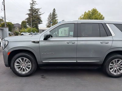 2023 GMC Yukon SLT w/ Captain Chairs
