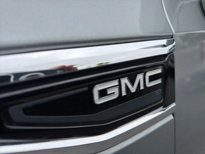 2023 GMC Yukon SLT w/ Captain Chairs