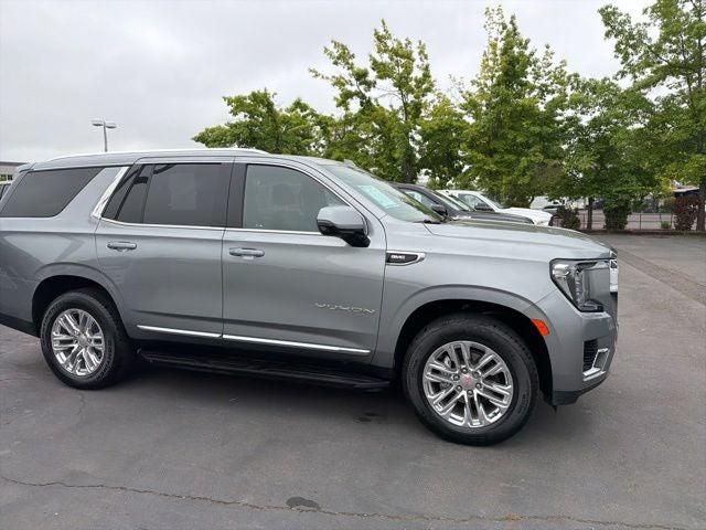 2023 GMC Yukon SLT w/ Captain Chairs