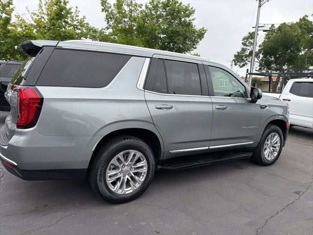 2023 GMC Yukon SLT w/ Captain Chairs