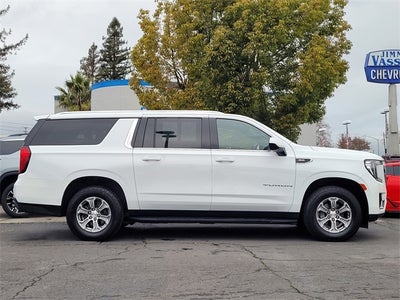 2022 GMC Yukon XL SLE