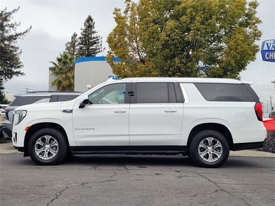 2022 GMC Yukon XL SLE