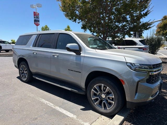 2024 Chevrolet Suburban LS
