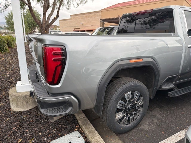 2025 GMC Sierra 2500HD Denali
