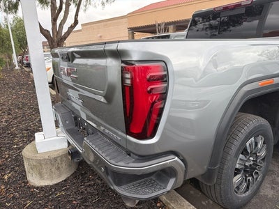 2025 GMC Sierra 2500HD Denali