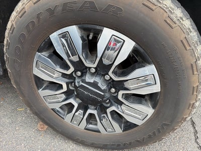 2025 GMC Sierra 2500HD Denali