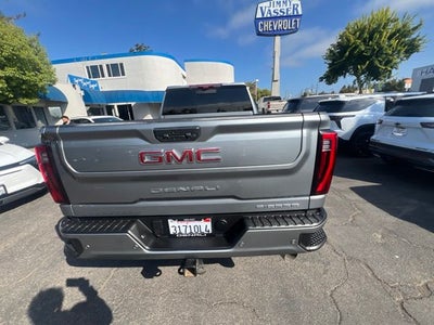 2025 GMC Sierra 2500HD Denali