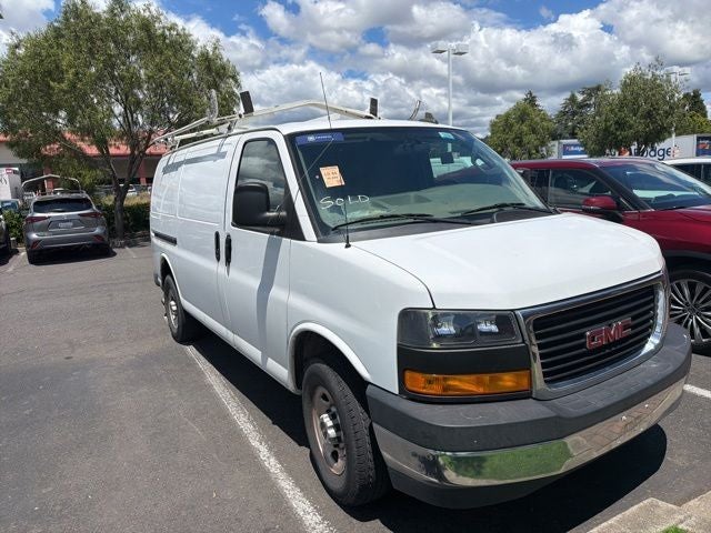 2021 GMC Savana 2500's photo