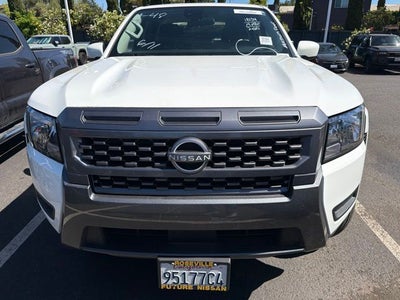2025 Nissan Frontier SV