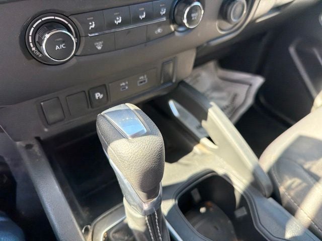 2025 Nissan Frontier SV