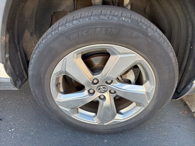 2021 Toyota RAV4 Hybrid XLE Premium