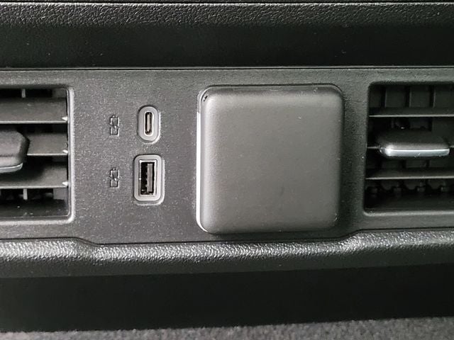 2022 Chevrolet Silverado 1500 LT - Photo 17