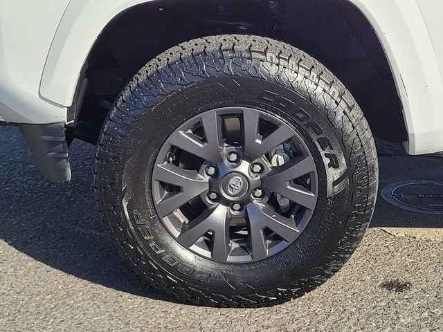 2022 Toyota Tacoma SR5 V6 Long Bed