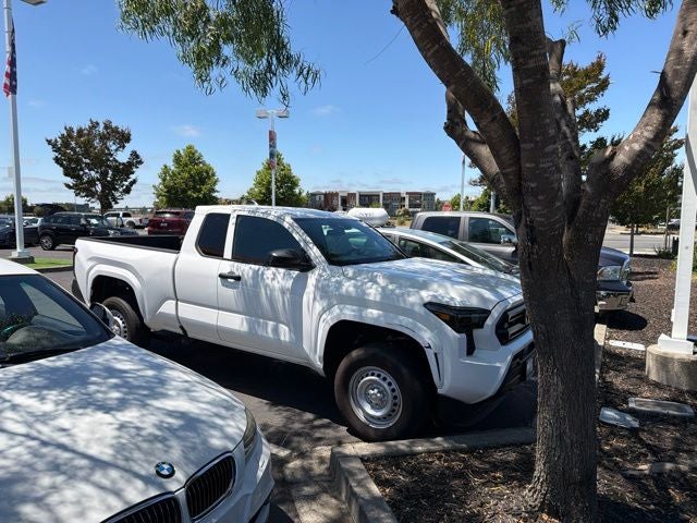 2025 Toyota Tacoma SR