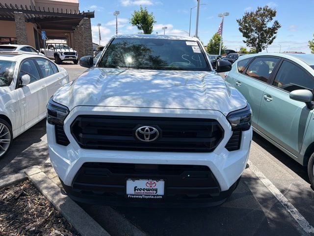 2025 Toyota Tacoma SR