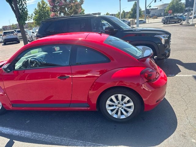 2018 Volkswagen Beetle 2.0T S