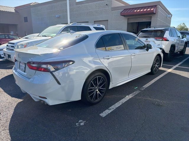 2022 Toyota Camry SE
