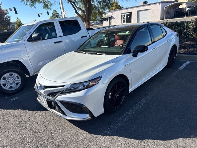 2021 Toyota Camry Hybrid XSE