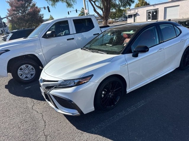 2021 Toyota Camry Hybrid XSE