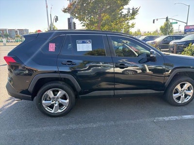 2021 Toyota RAV4 Hybrid XLE Premium