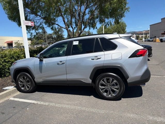 2022 Toyota RAV4 Hybrid XLE Premium