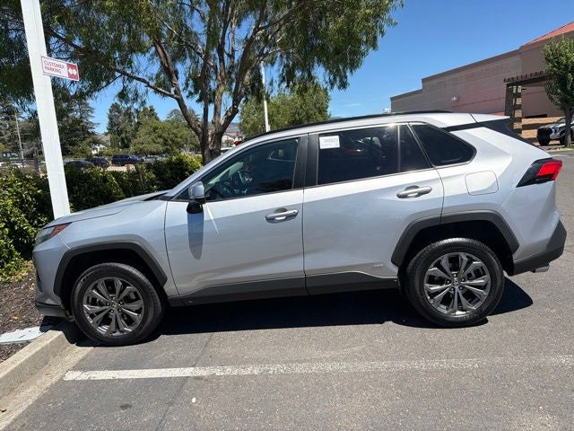 2022 Toyota RAV4 Hybrid XLE Premium