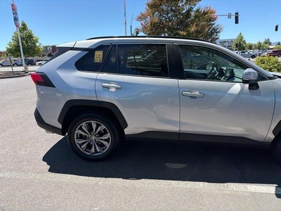 2022 Toyota RAV4 Hybrid XLE Premium