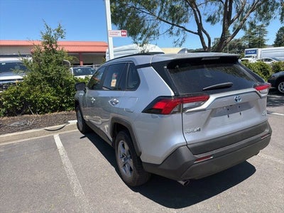2022 Toyota RAV4 Hybrid LE
