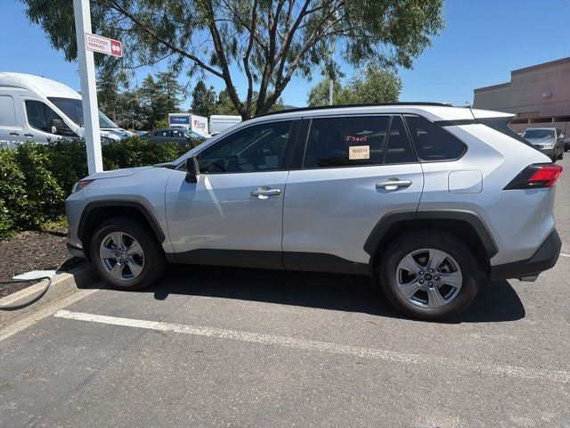 2022 Toyota RAV4 Hybrid LE