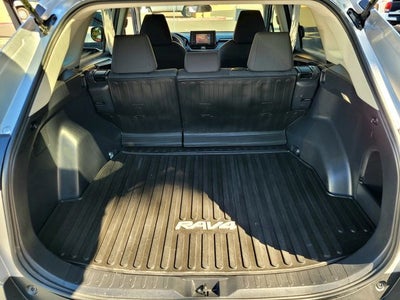2022 Toyota RAV4 Hybrid LE