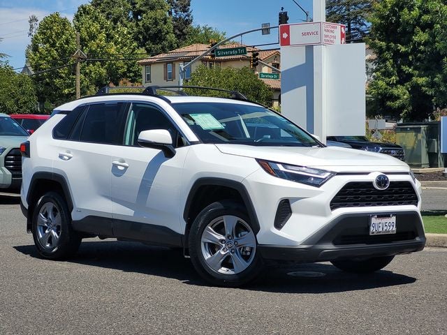 2025 Toyota RAV4 Hybrid XLE