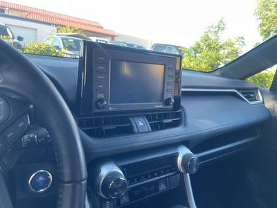 2022 Toyota RAV4 Hybrid SE