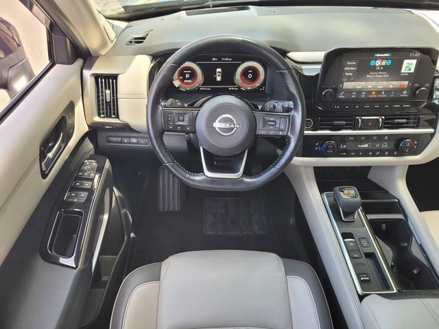 2022 Nissan Pathfinder Platinum