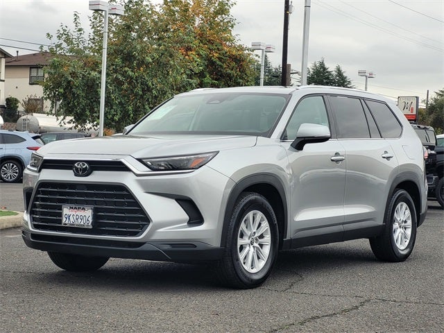 2024 Toyota Grand Highlander XLE AWD 8 Passenger