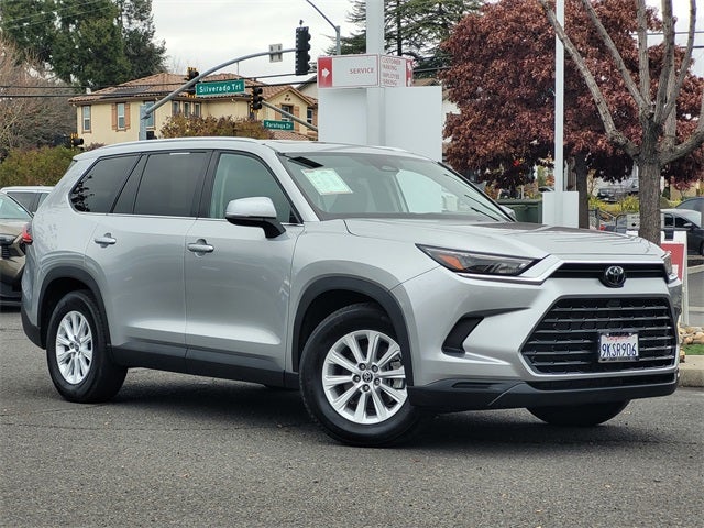2024 Toyota Grand Highlander XLE AWD 8 Passenger