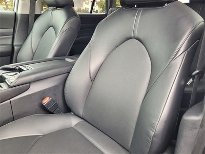 2024 Toyota Grand Highlander XLE AWD 8 Passenger