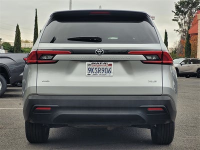 2024 Toyota Grand Highlander XLE AWD 8 Passenger