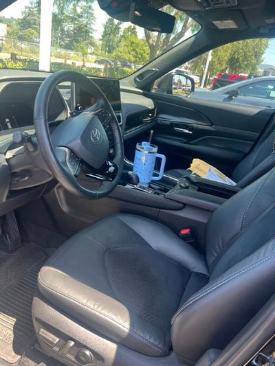 2025 Toyota Grand Highlander Hybrid MAX Platinum