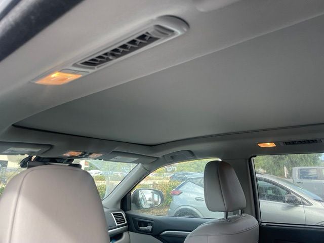 2018 Toyota Highlander Hybrid Limited Platinum