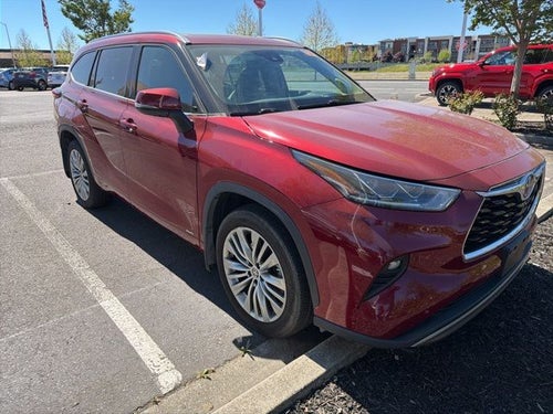 2022 Toyota Highlander Hybrid Platinum