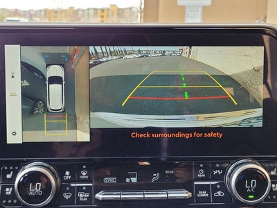 2023 Toyota Highlander Hybrid Platinum