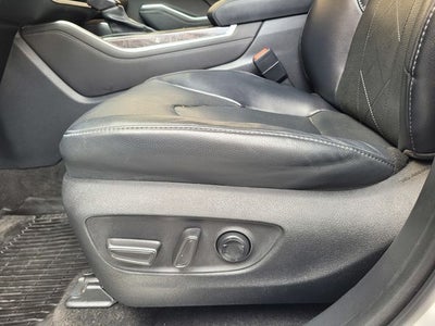 2023 Toyota Highlander Hybrid Platinum