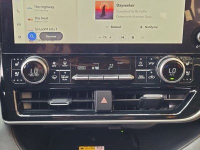 2023 Toyota Highlander Hybrid Platinum