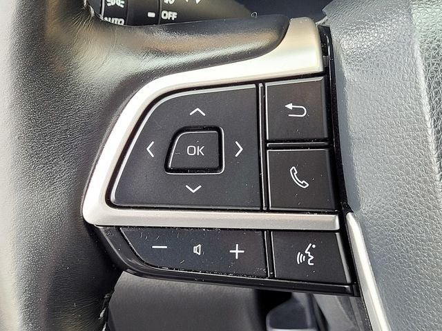 2023 Toyota Highlander Hybrid Platinum